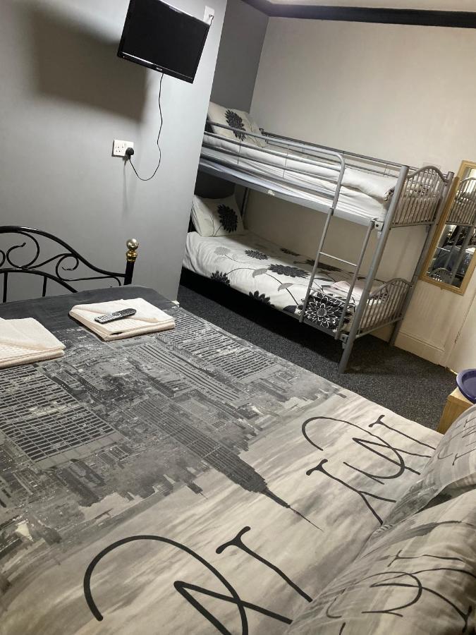The Woodfield Hotel , Indoor Heated Swimming Pool, Spacious Lounge And Bar Blackpool Exterior foto