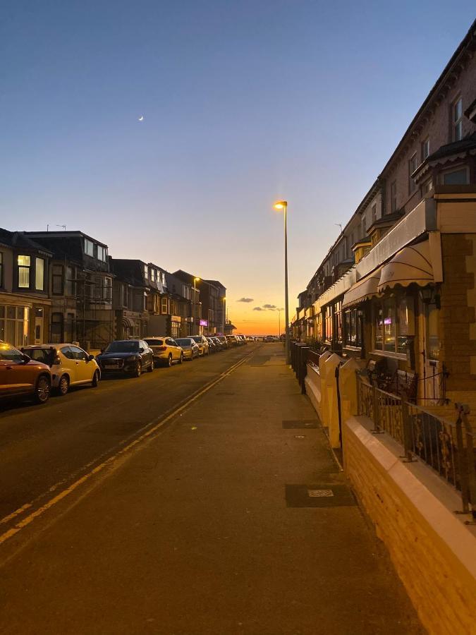 The Woodfield Hotel , Indoor Heated Swimming Pool, Spacious Lounge And Bar Blackpool Exterior foto